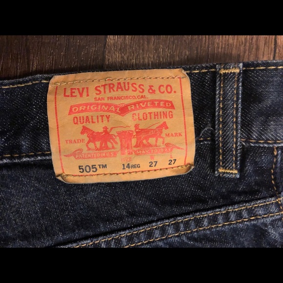 Levi cut offs - Picture 3 of 8